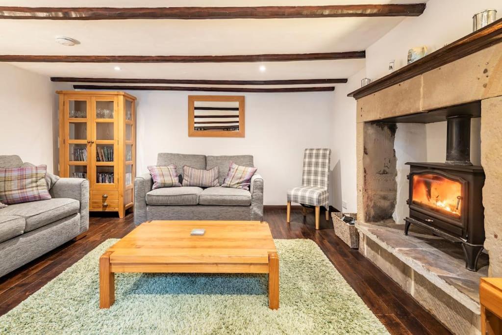 Peak District - 1 Harrow Cottage - Great Longstone Buitenkant foto